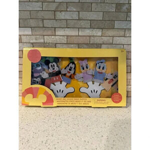 Mickey and Friends Finger Puppets  t1‎